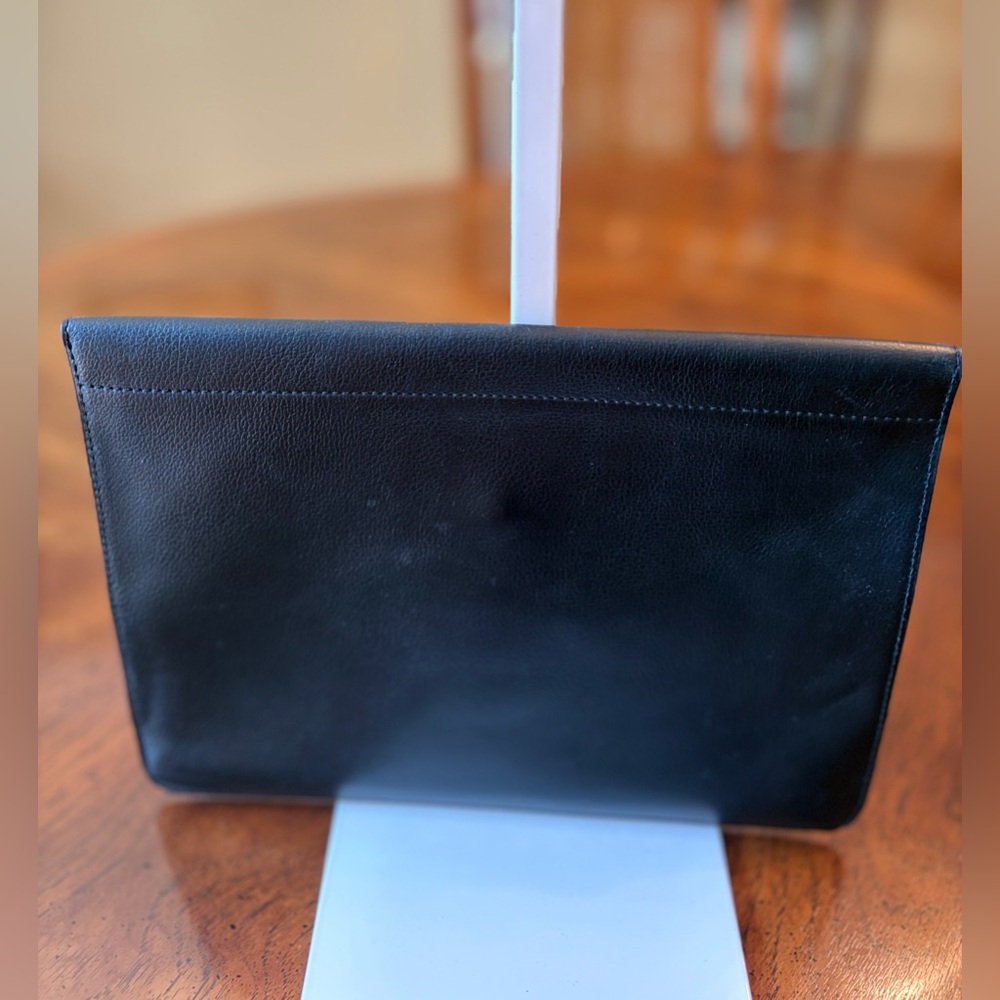 Oh So Chic Black Leather Delvaux 'D' Pouch. - Picture 2 of 8